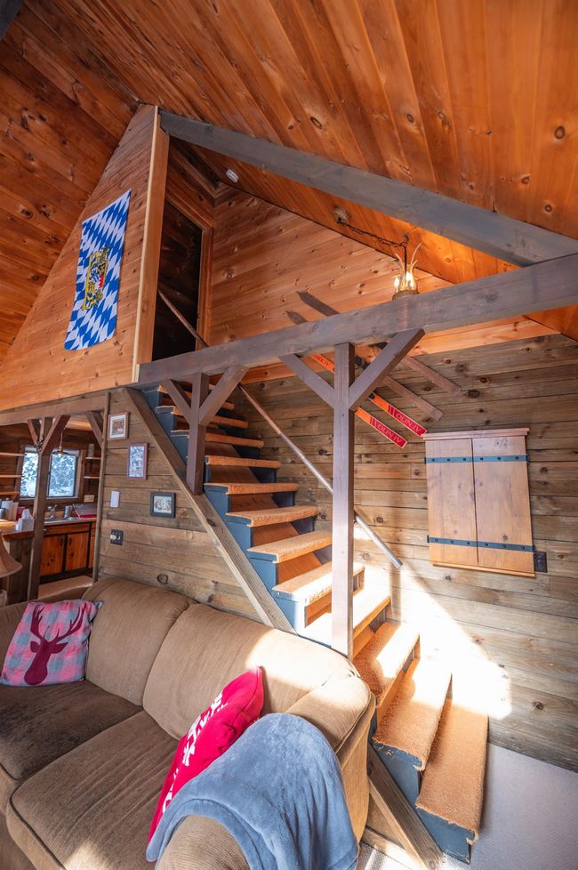 48 Upper Highlands Loop, House other with 5 bedrooms, 2 bathrooms and null parking in West Dover VT | Image 10