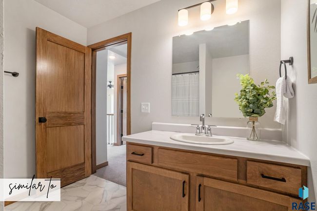 8014 E Tencate Pl, Townhouse with 3 bedrooms, 3 bathrooms and null parking in Sioux Falls SD | Image 13
