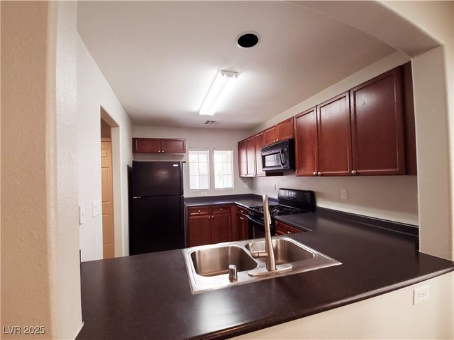 9069 Tantalizing Ave, House other with 3 bedrooms, 3 bathrooms and null parking in Las Vegas NV | Image 5