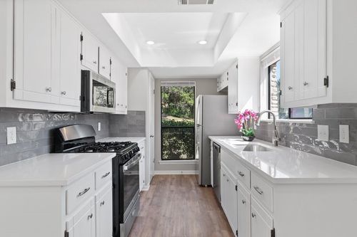 a-1930 Holly Hill Dr, Austin, TX, 78746-7647 | Card Image