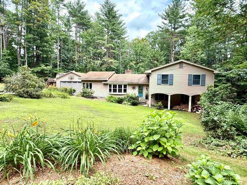 204 Meeting House Ln, Brattleboro, VT, 05301-8987 | Card Image