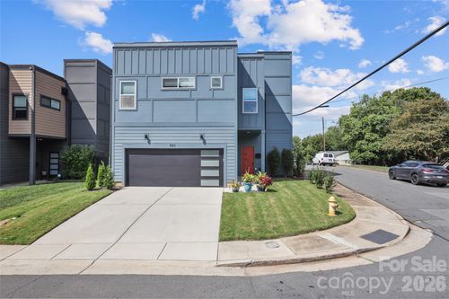 621 Campus St, Charlotte, NC, 28216-5309 | Card Image