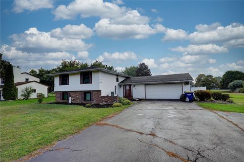 331 Phillips Rd, Webster, NY, 14580-9716 | Card Image