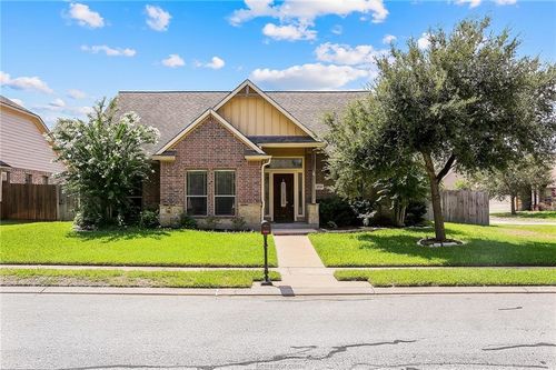 3910 Lienz Ln, College Station, TX, 77845-4061 | Card Image
