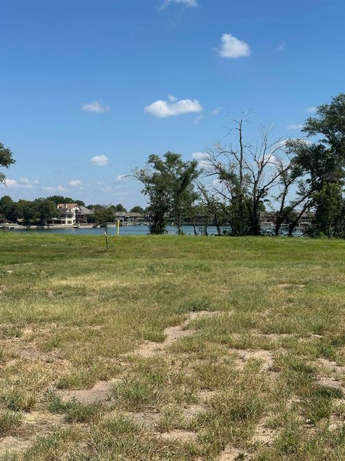 3018 Driftwood, Wichita, KS, 67204 | Card Image