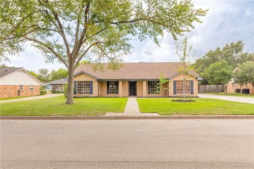 3614 Oak Ridge Dr, Bryan, TX, 77802-3424 | Card Image