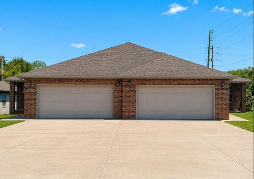 aandb-137 Bailey Cir, Rogersville, MO, 65742-7843 | Card Image
