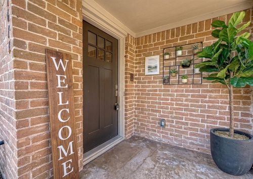 1623 Cherry Ridge Dr, Houston, TX, 77077-4203 | Card Image