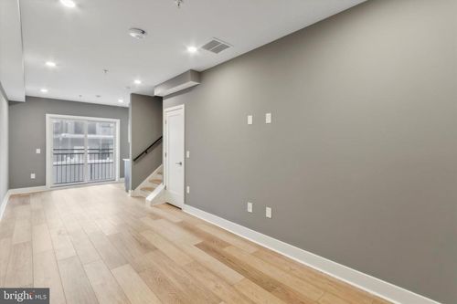 apt-3-1615 Poplar St, PHILADELPHIA, PA, 19130-2474 | Card Image
