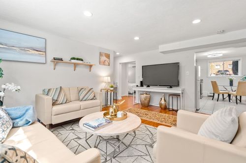apt-1-64 Bryon Rd, Chestnut Hill, MA, 02467-3324 | Card Image
