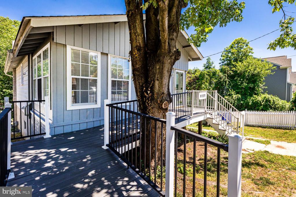 Residential in LAUREL 3