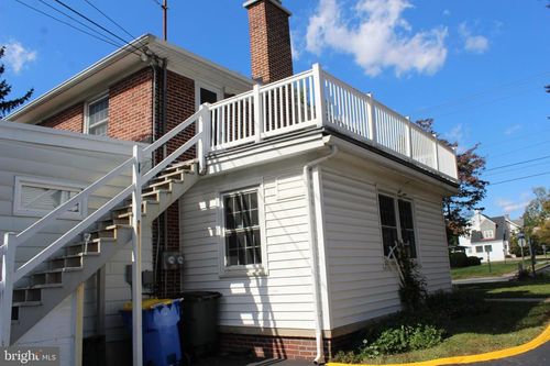 2nd-1820 E Market St, YORK, PA, 17402-2835 | Card Image