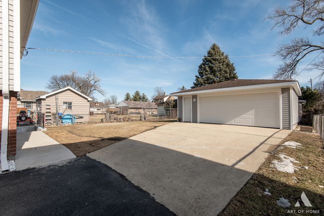 10945 S Neenah Ave, House other with 3 bedrooms, 2 bathrooms and 2 parking in Worth IL | Image 48