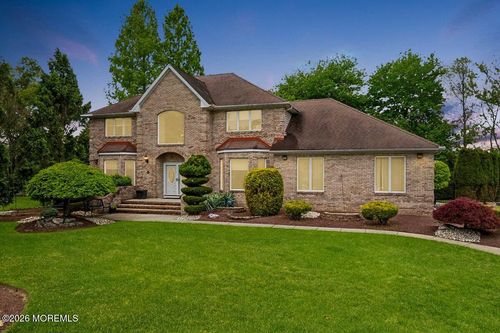 5 Martin Ct, Manalapan, NJ, 07726-3350 | Card Image