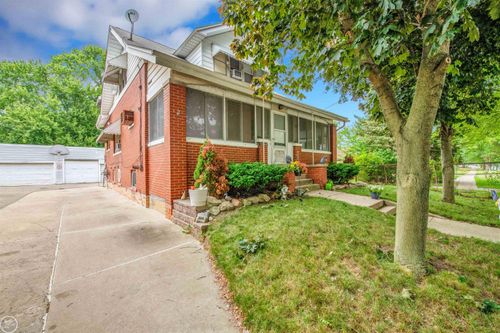 18745 Common Rd, Roseville, MI, 48066-2169 | Card Image