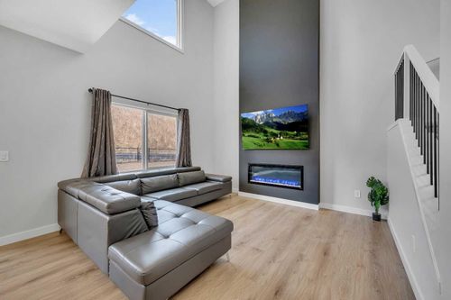 3021 Key Dr Sw, Airdrie, AB, T4B5T1 | Card Image