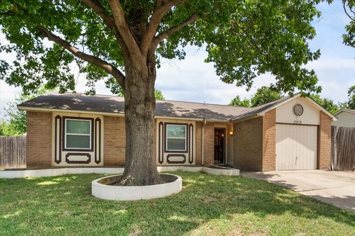 2325 Wildbriar Dr, Arlington, TX, 76014-1751 | Card Image