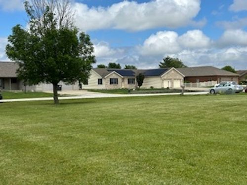 205 Linda Ln, Sidney, IL, 61877-9637 | Card Image