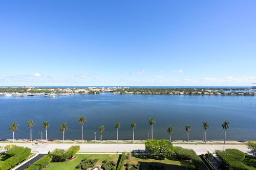 ph-11-1801 S Flagler Dr, West Palm Beach, FL, 33401-7348 | Card Image