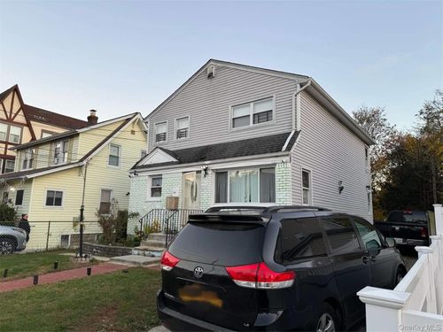 32 Stowe Pl, Hempstead, NY, 11550-1533 | Card Image