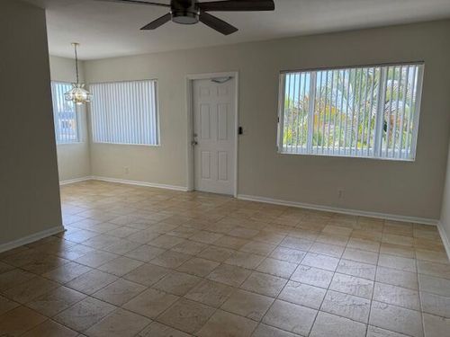 201-3402 Cynthia Ln, Lake Worth Beach, FL, 33461-5814 | Card Image