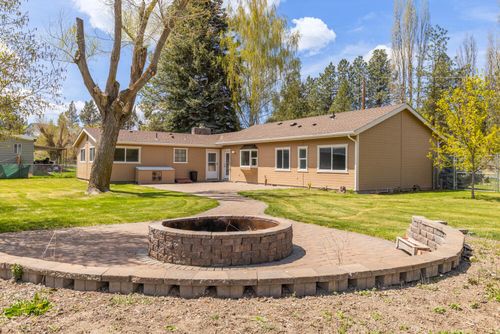 2761 Minna St, Bonanza, OR, 97623-3308 | Card Image