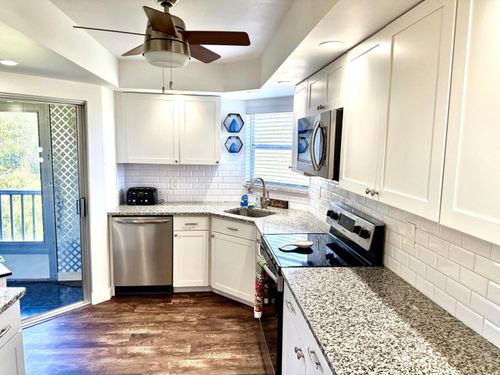 505-3524 Via Poinciana, Lake Worth, FL, 33467-2818 | Card Image