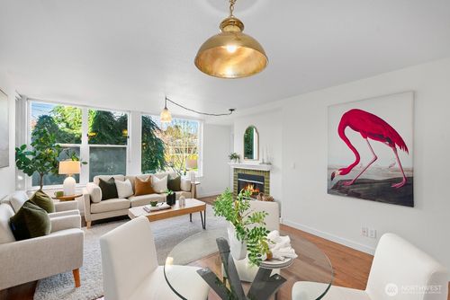 apt-202-5000 Fauntleroy Way Sw, Seattle, WA, 98136-1253 | Card Image