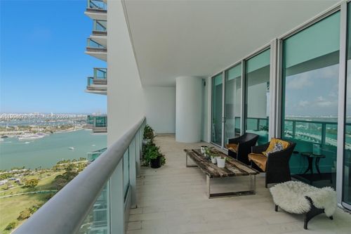apt-4308-900 Biscayne Blvd, Miami, FL, 33132-1572 | Card Image