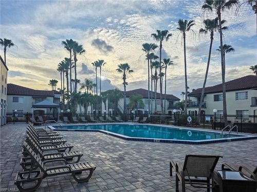 304-3407 Winkler Ave, FORT MYERS, FL, 33916-8411 | Card Image