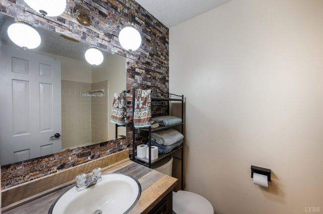 4068 Stage Coach Rd, House other with 4 bedrooms, 4 bathrooms and null parking in Nathalie VA | Image 9