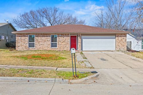 1631 Roundrock Trl, Mesquite, TX, 75149-5333 | Card Image