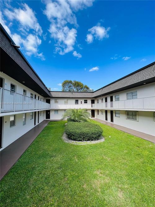 apt-204w-8601 Sw 94th St, Miami, FL, 33156-7367 | Card Image