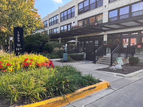 unit-229-1069 W 14th Pl, Chicago, IL, 60608-2077 | Card Image
