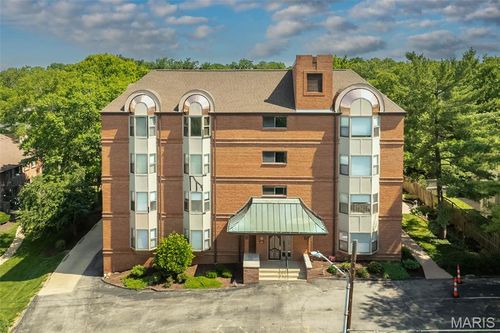 301-415 W Jefferson Ave, Kirkwood, MO, 63122-4046 | Card Image