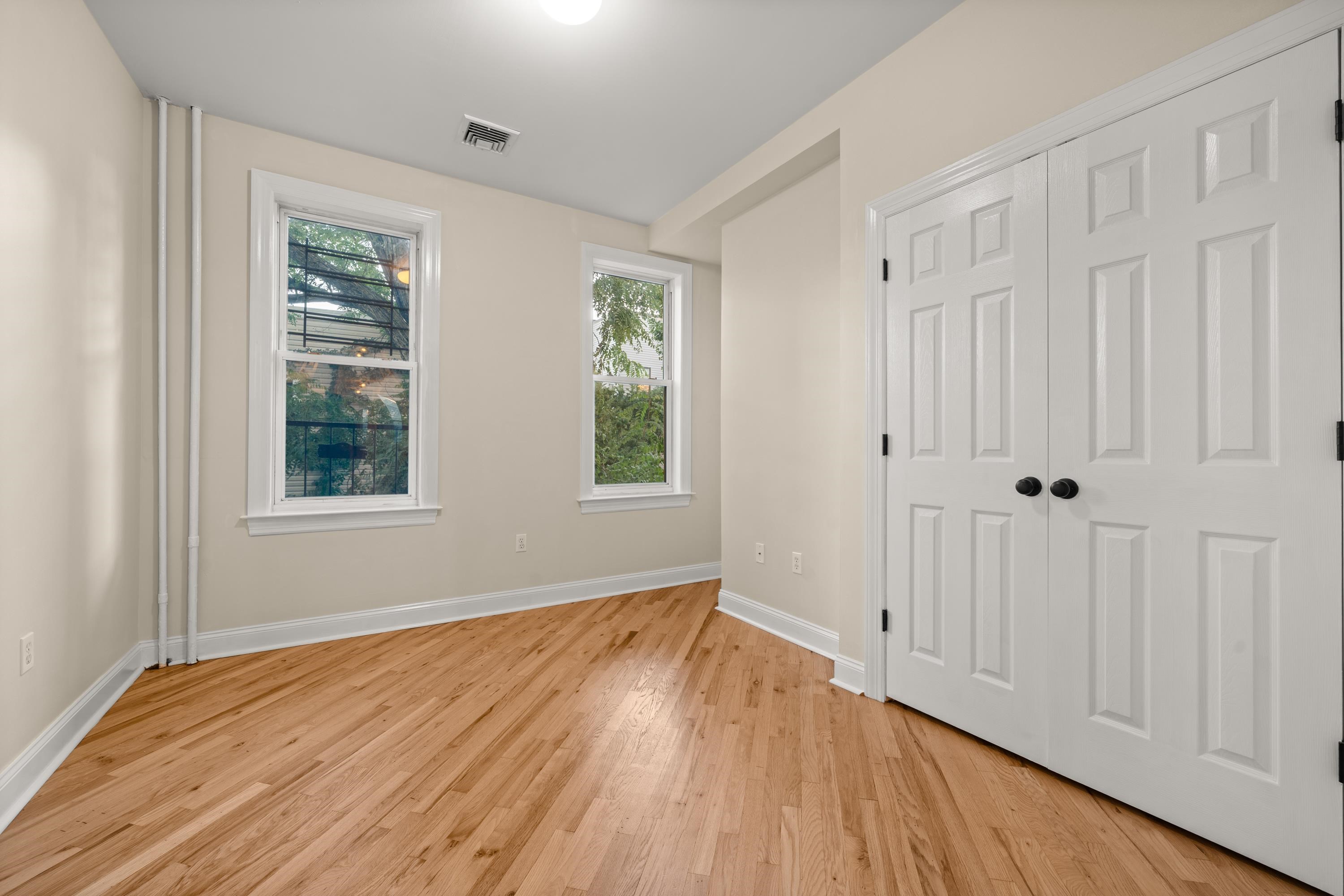 Residential Lease in JC, Heights 5