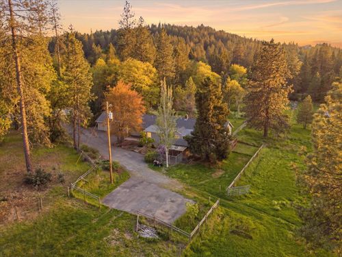 200 Humberd Lane, Grants Pass, OR, 97527 | Card Image