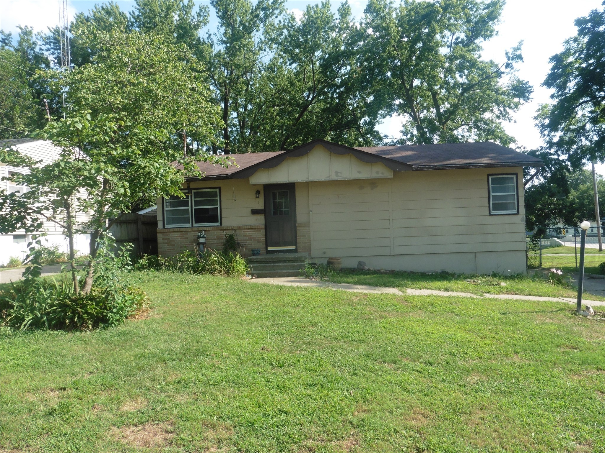 Spencer St, Creston, IA 50801