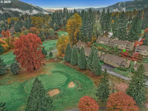 68653 E Bowmans Cir, Welches, OR, 97067-0240 | Card Image