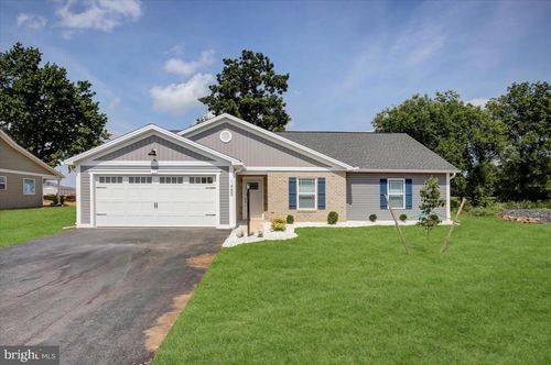 1485 Treeline Dr, CHAMBERSBURG, PA, 17202-6603 | Card Image
