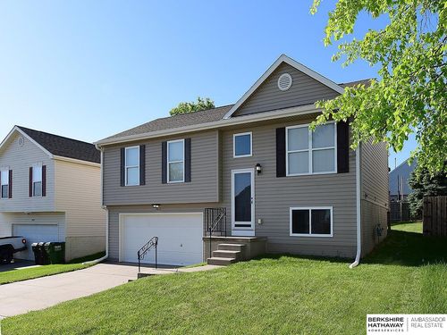 16133 Cottonwood Street, Omaha, NE, 68136 | Card Image