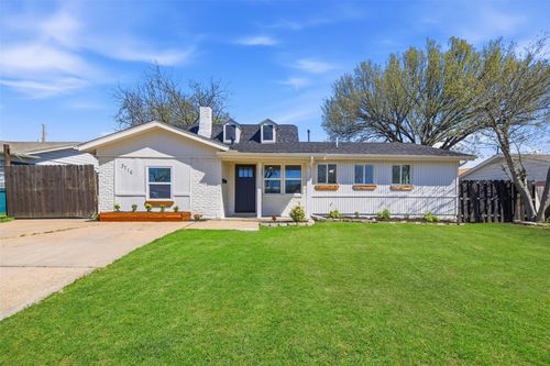 3716 Aurora St, Haltom City, TX, 76117-2711 | Card Image