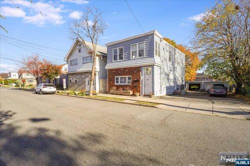 339 7th St, Carlstadt, NJ, 07072-1059 | Card Image