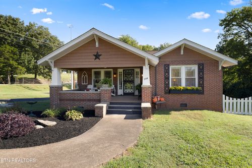 904 Eagle Bend Rd, Clinton, TN, 37716-3810 | Card Image