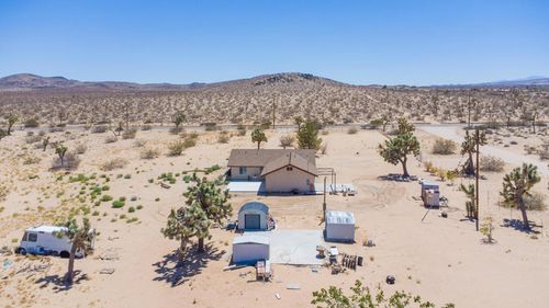 58522 Reche Rd, Landers, CA, 92285-3041 | Card Image