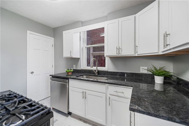 1565 Cumberland St, House other with 4 bedrooms, 2 bathrooms and 2 parking in Crafton PA | Image 13