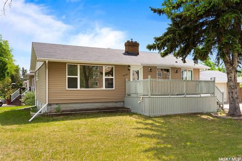 1101 Broadway Ave, Regina, SK, S4P1E4 | Card Image