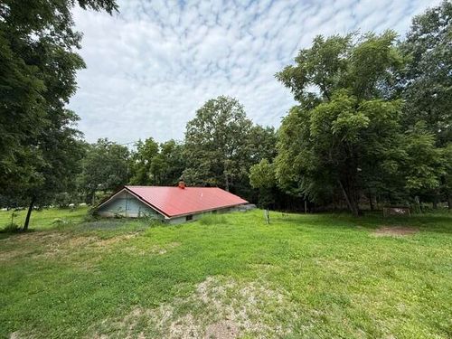 4 Arthur Trl, Louisburg, MO, 65685-9160 | Card Image