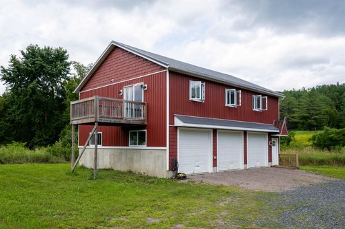 1638 Us Route 2, Waterbury, VT, 05676-9244 | Card Image