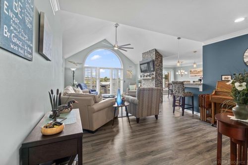 3432 Loon Lake Ct, Waterford Twp, MI, 48329-4278 | Card Image